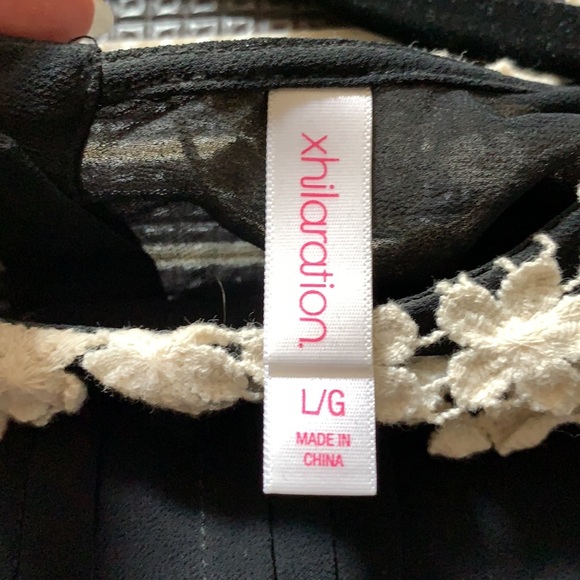 💚2/$12 or 3/$15💚 Lace Collar Black Blouse - Picture 3 of 10